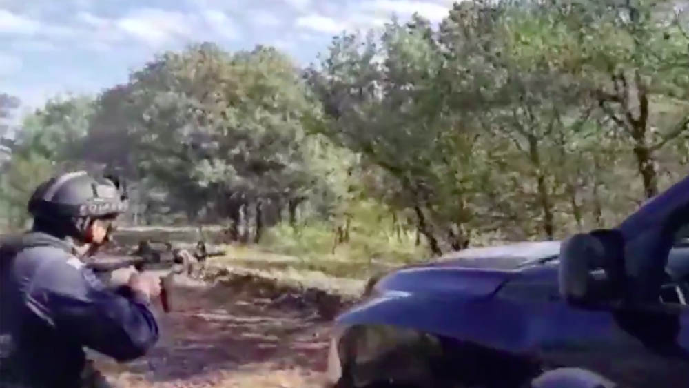 #Video Policías federales abaten a sujeto armado en Chihuahua