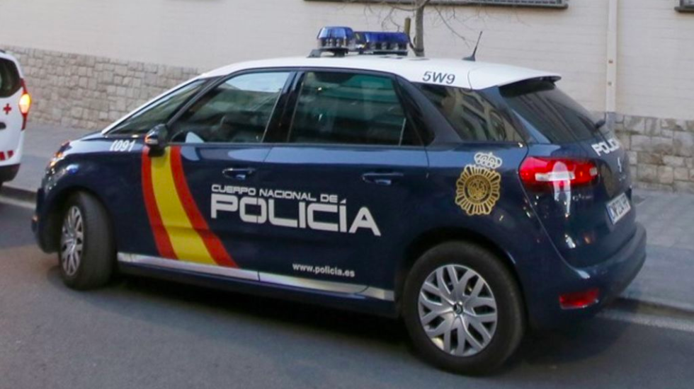 Detienen a hombre que robó loro y pidió rescate por él - policia