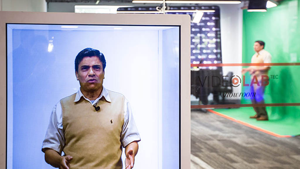 Profesor se convierte en holograma para dar clases en cinco campus - profesor-se-convierte-en-holograma-para-dar-clases-en-cinco-campus-del-tecmty