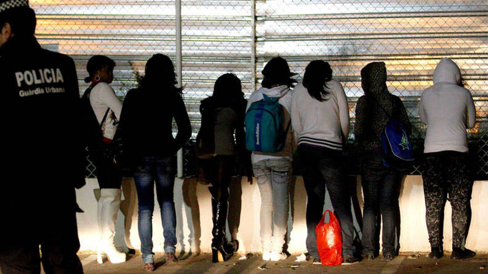 Gobierno de España aprueba sindicato de sexoservidores sin saberlo