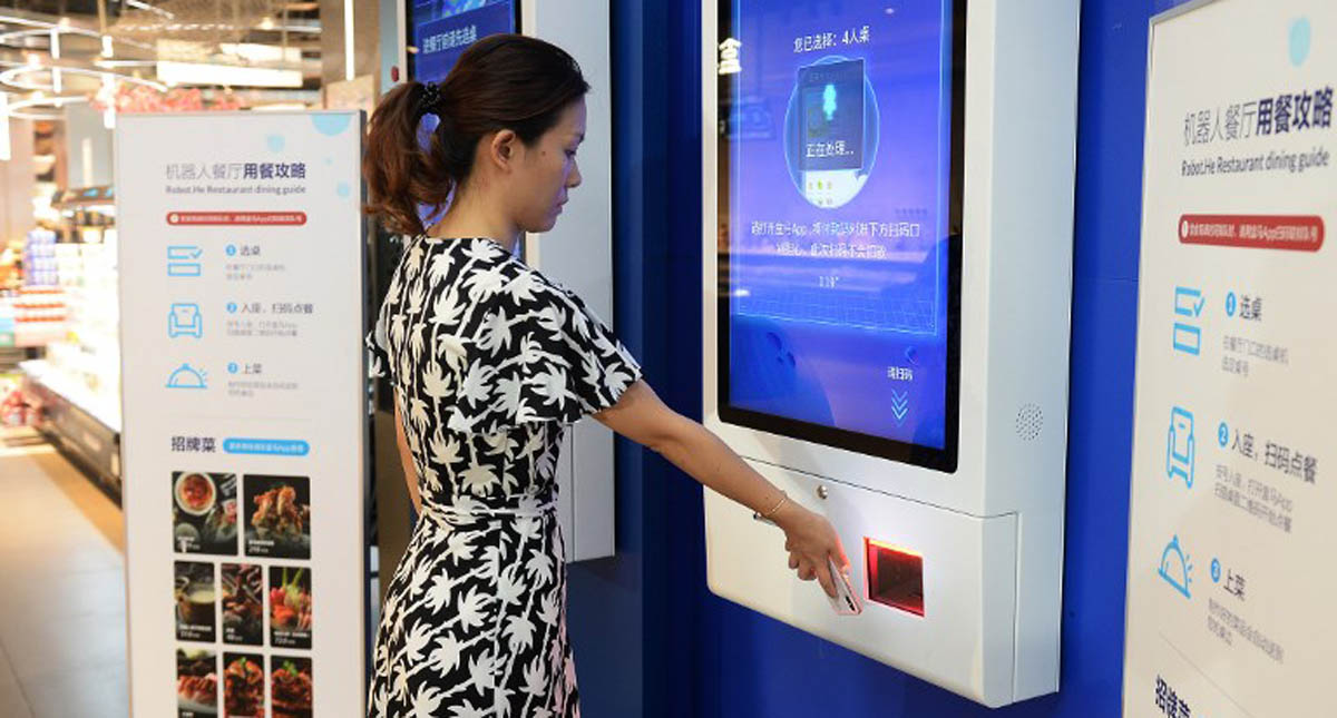 Restaurante reemplaza a meseros por robots en China - reemplazan-por-robots-a-meseros-en-china