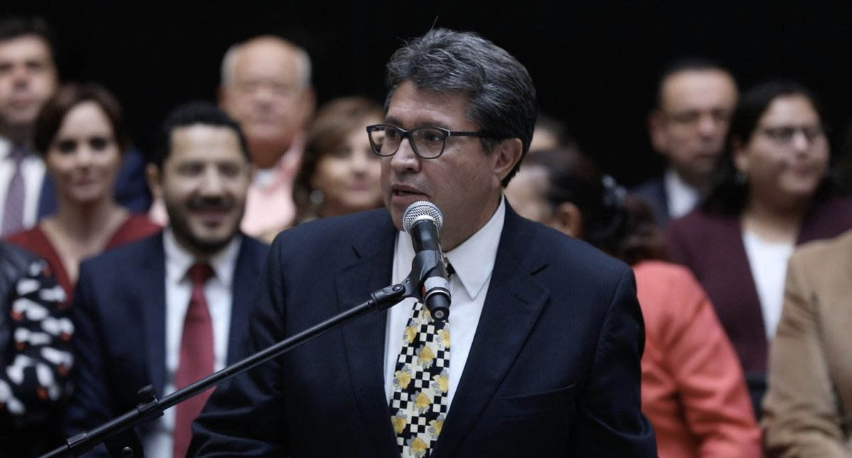 Monreal pide a diputados no autorizar salarios arriba del presidente