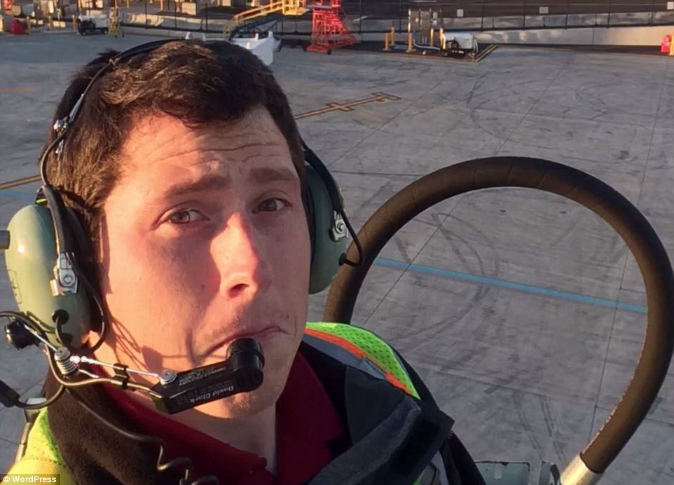 Audio revela que suicida del avión en Seattle nunca tuvo intenciones de aterrizar - richardrusell