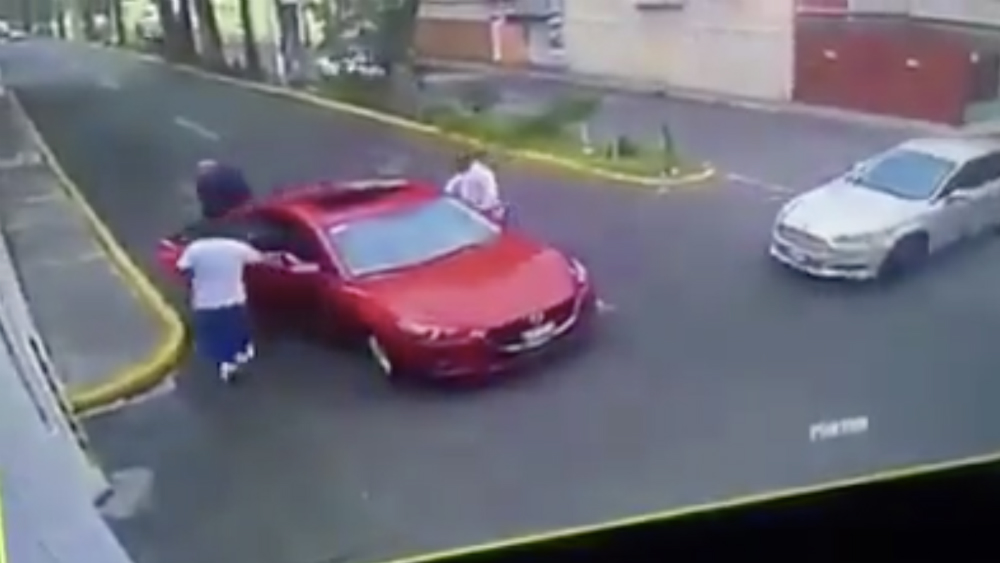 #Video Roban auto a familia en calles del Edomex