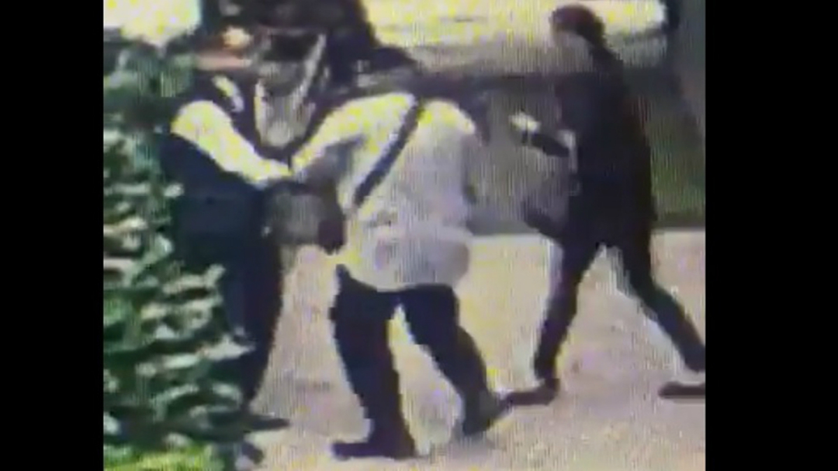 #VIDEO Roban a pareja en Polanco en menos de 10 segundos