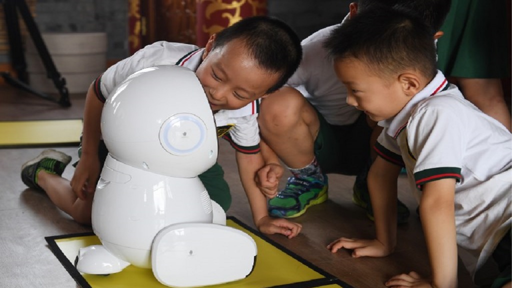 Suplen a profesores por robots en 600 escuelas infantiles - robot-profesor-keeko-china
