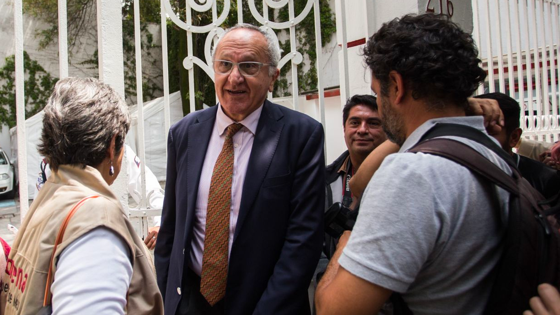 AMLO no echará abajo la reforma energética: Seade AMLO no echará abajo la reforma energética: Seade