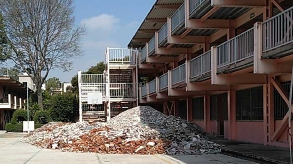 Secundaria inicia clases con solo tres salones en Coyoacán