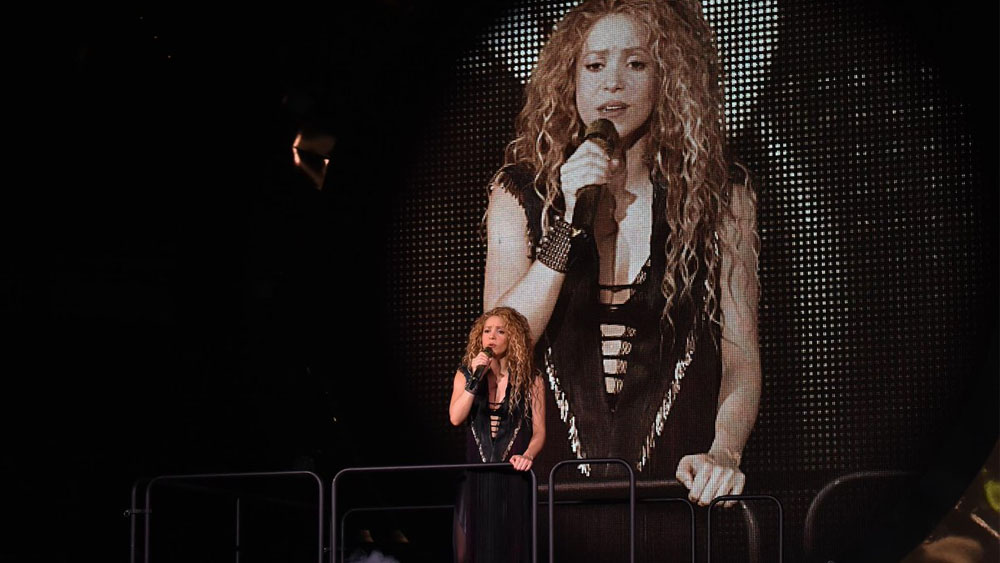 Shakira suspende concierto en Los Ángeles por infección