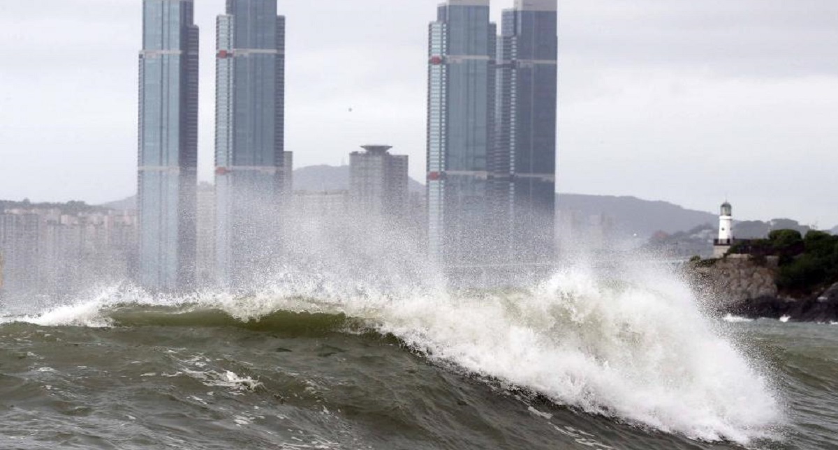 Tifón Soulik toca tierra en Corea del Sur