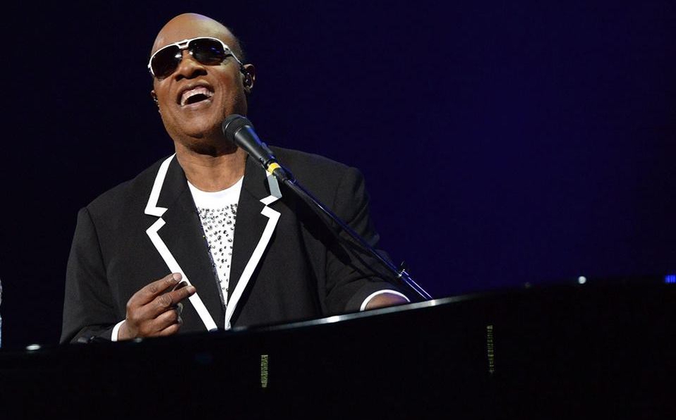Stevie Wonder cantará en funeral de Aretha Franklin - stevie-wonder