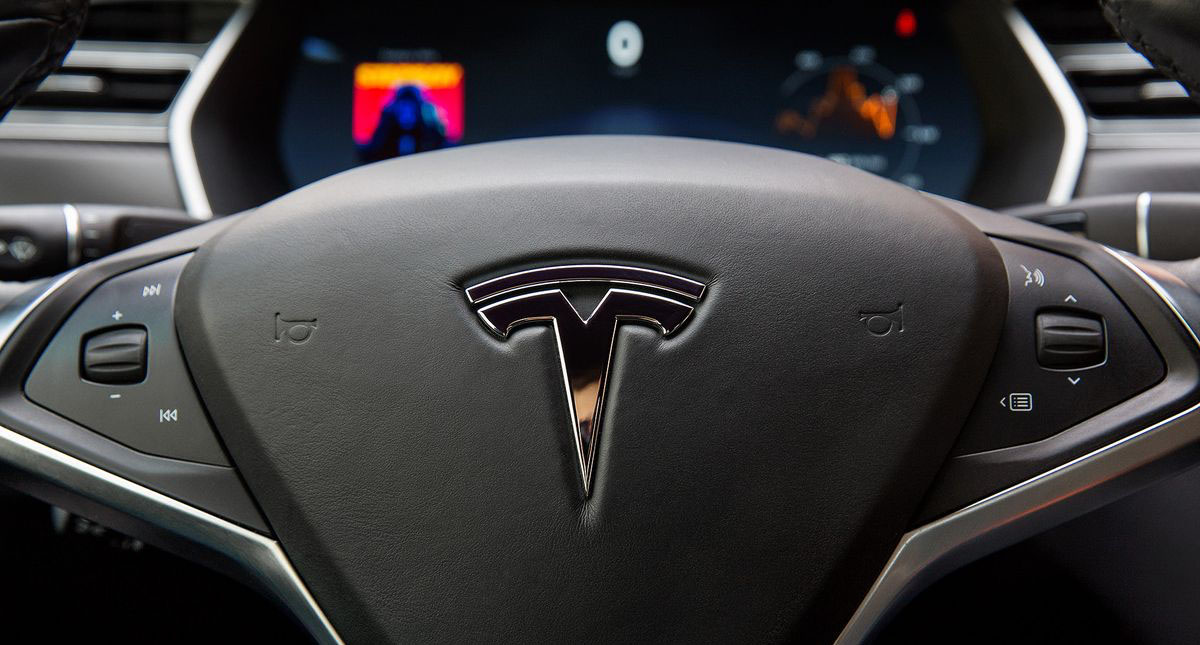 Elon Musk se plantea sacar a Tesla de la bolsa