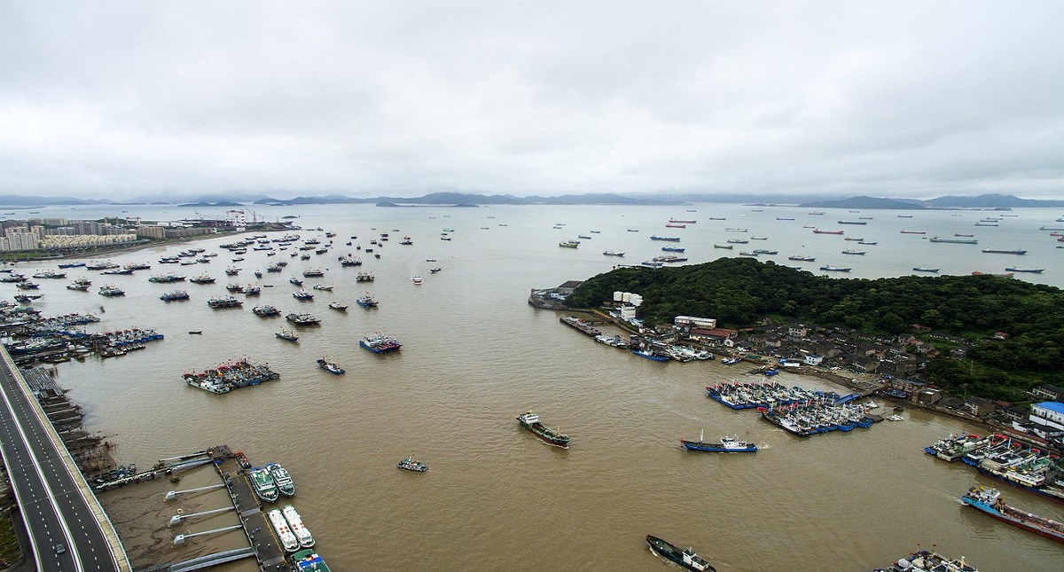 Tifón mata a tres y provoca evacuación de 10 ciudades en China