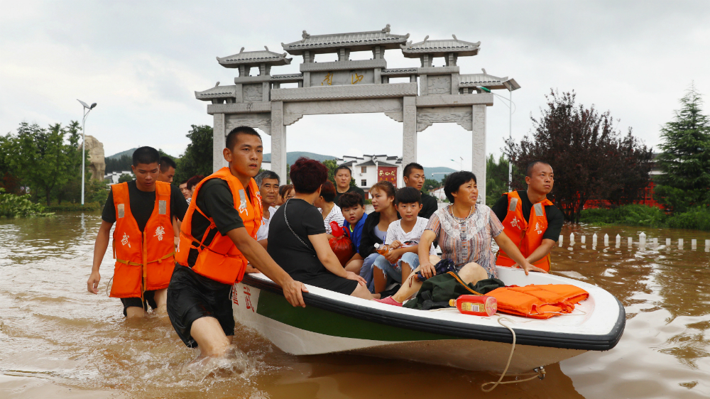 Al menos 31 muertos y casi 15 millones afectados por tifón en China