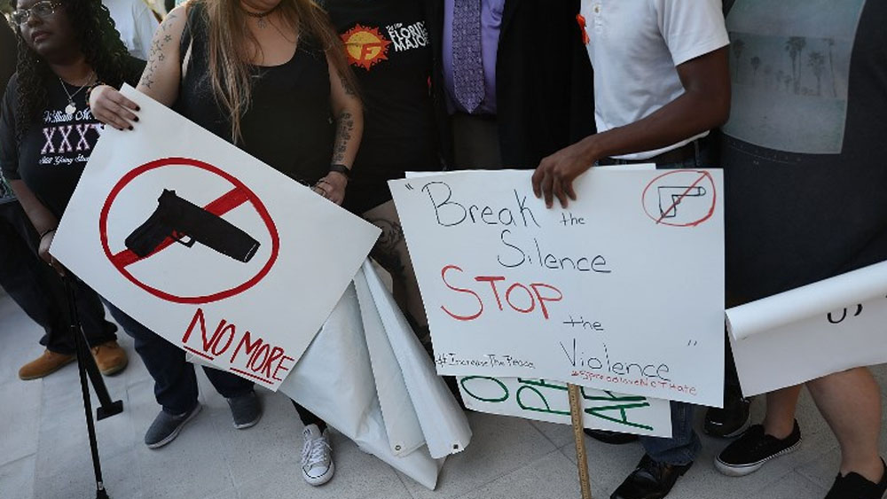 Tirador de Jacksonville compró armas pese a enfermedad mental - tiroteo-jacksonville1