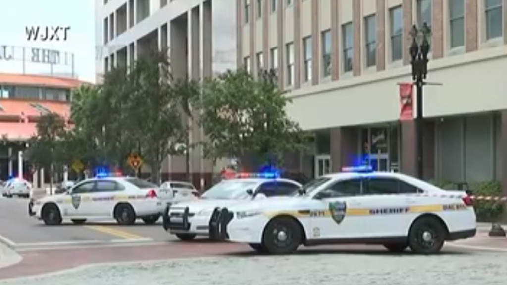 Víctimas de tiroteo de Jacksonville presentarán demanda por negligencia - tiroteo