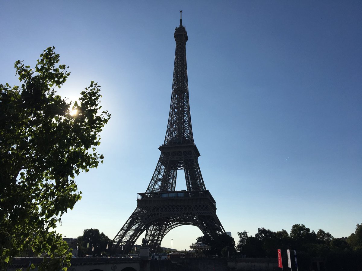 Cierran la Torre Eiffel por conflicto laboral - torre-eiffel-cerrado