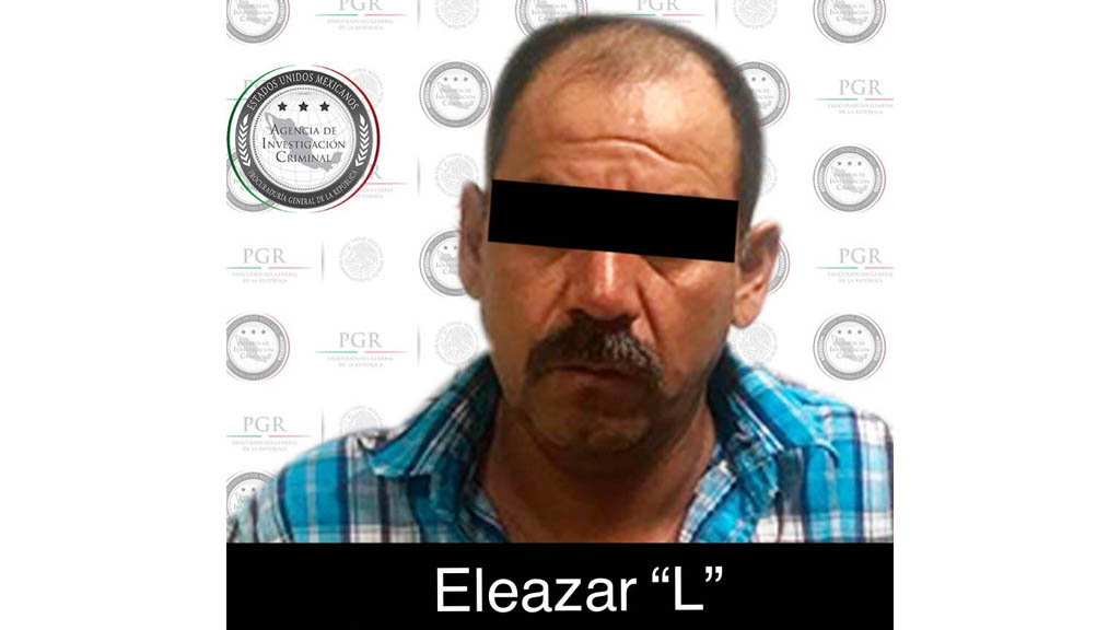 Detienen a trailero con 50 rifles de asalto en Nuevo León - trailer-galeana-armas-dinero-nuevo-leon-4