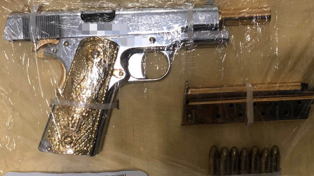 Detienen a trailero con 50 rifles de asalto en Nuevo León - trailer-galeana-armas-dinero-nuevo-leon-5