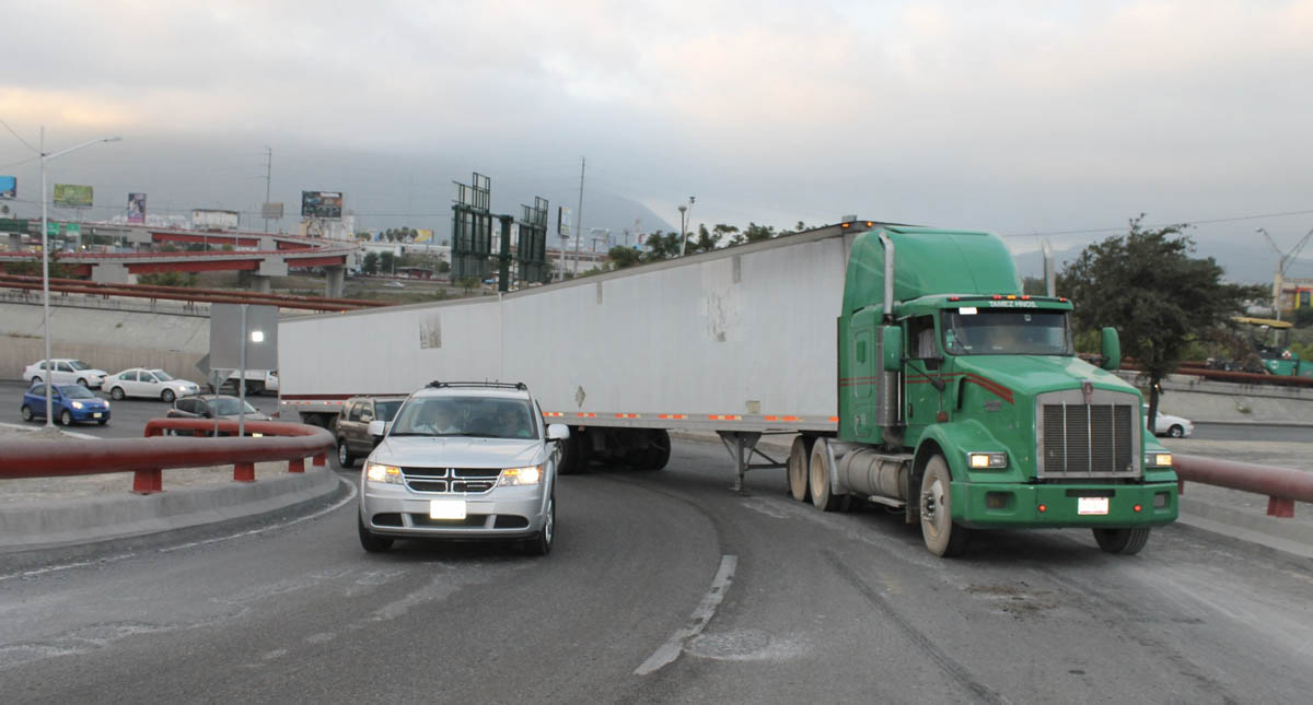 Sube 67 por ciento el robo a camiones de carga en Edomex - trailer-seguridad-carretera-2