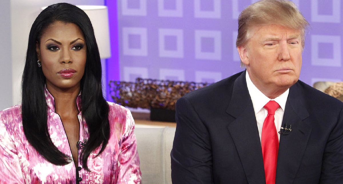 Trump califica de “escoria” y “perro” a ex colaboradora afroamericana