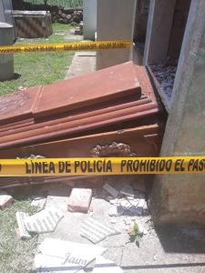 Roban cráneos de tumbas en Jalisco - tumbas-jalisco1