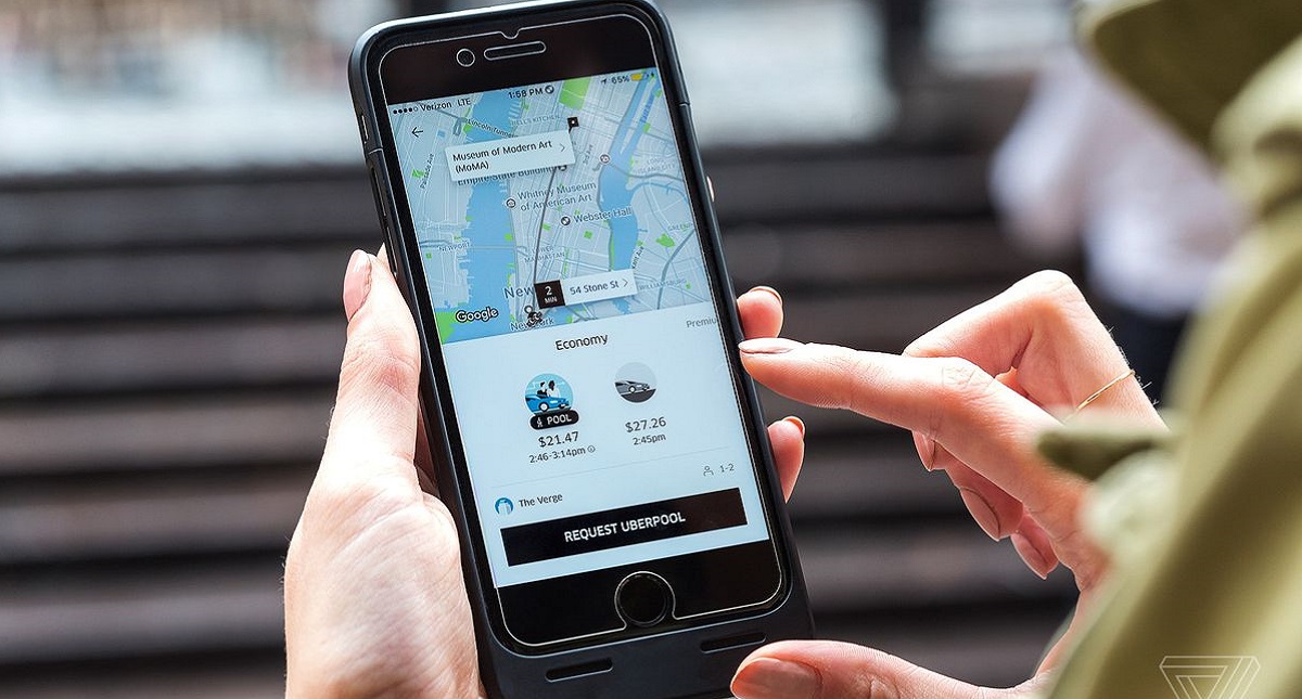 Conductores de Uber toman rutas largas para cobrar más