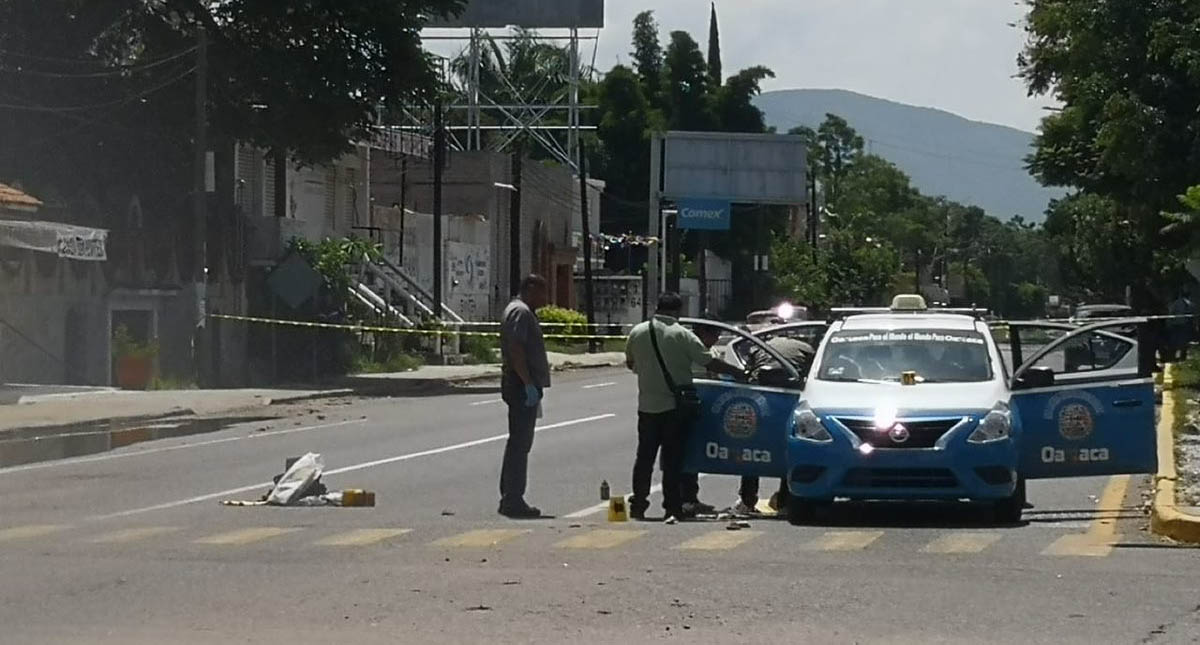 Ultiman a líder transportista en Día del Taxista en Oaxaca