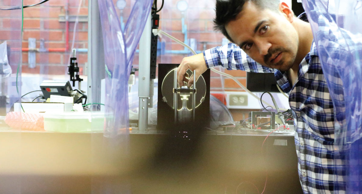 Científico de la UNAM descubre método para detectar contaminantes en el agua