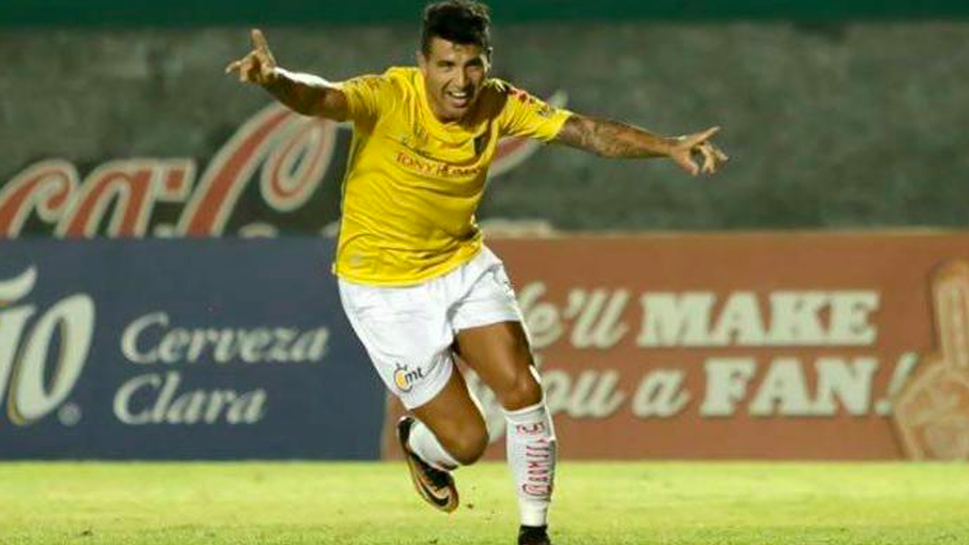 Suspenden a jugador de Venados de Mérida por escupir a rival