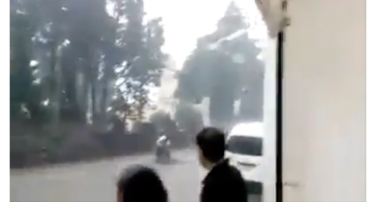 #Video Joven rescata a niño en inundación en Chimalhuacán