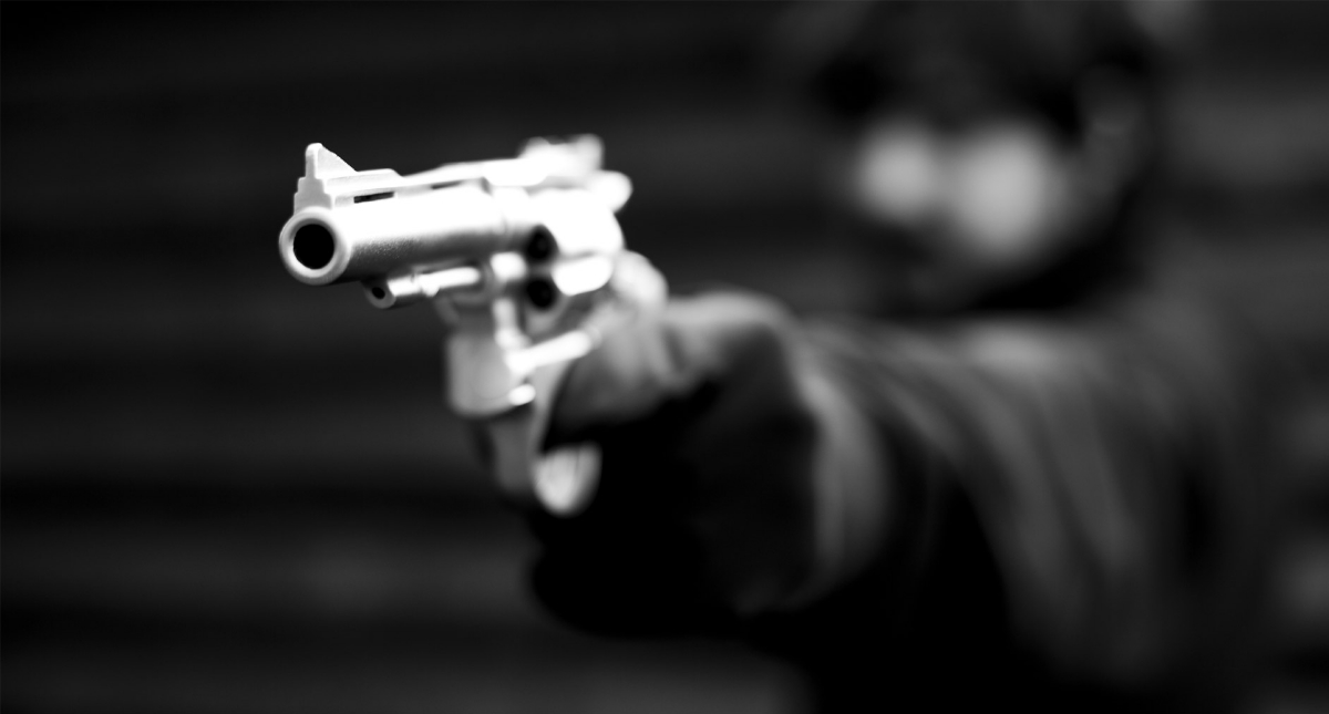 Más de 25 millones de mexicanos fueron víctimas de algún delito en 2017: INEGI - violencia-armas-pistola-asalto-robo