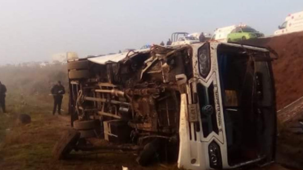 Volcadura de autobús deja al menos 29 lesionados en Tlaxcala