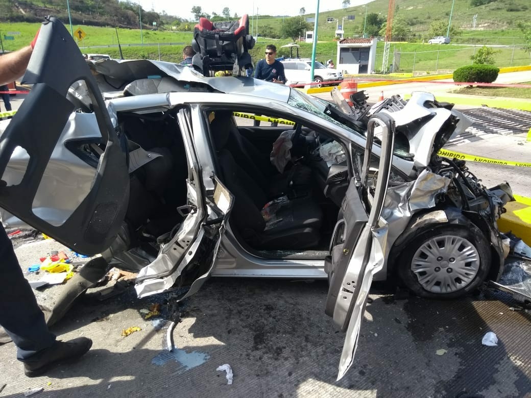 Accidente en caseta de cobro Guadalajara-Tepic deja una persona muerta - whatsapp-image-2018-08-01-at-24526-pm