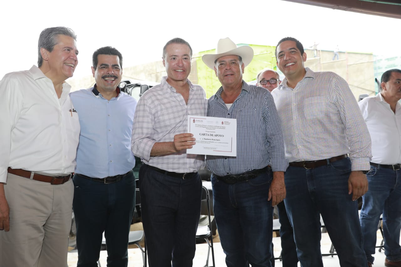 Entregan maquinaria a mil agricultores y ganaderos en Sinaloa - whatsapp-image-2018-08-07-at-42745-pm