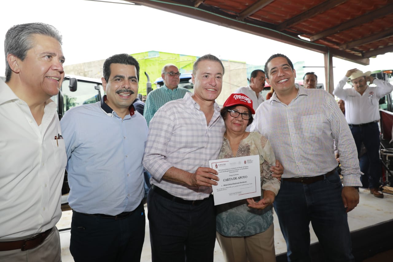 Entregan maquinaria a mil agricultores y ganaderos en Sinaloa - whatsapp-image-2018-08-07-at-42745-pm2