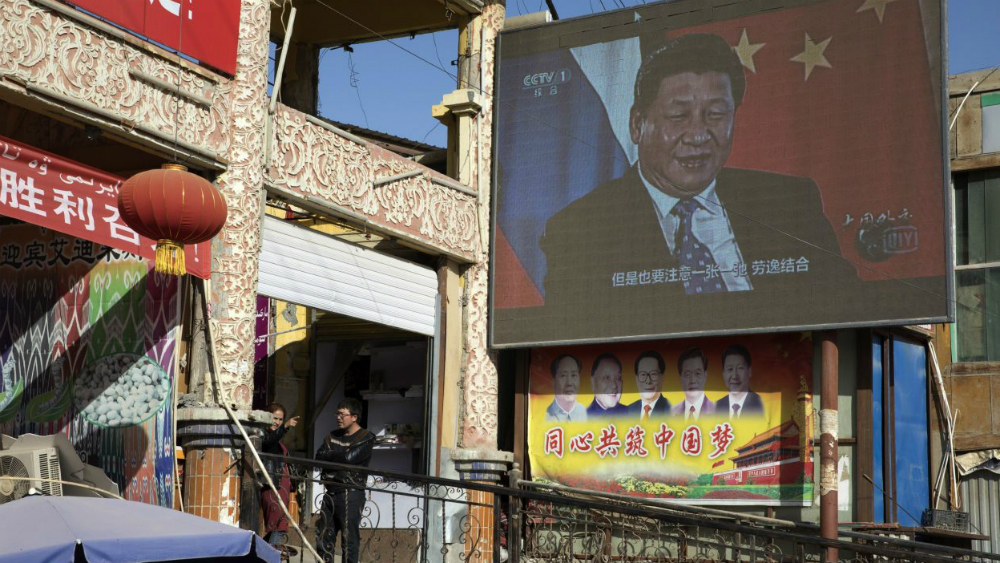 Legisladores de EE.UU. instan a aplicar sanciones a China por campos de Xinjiang