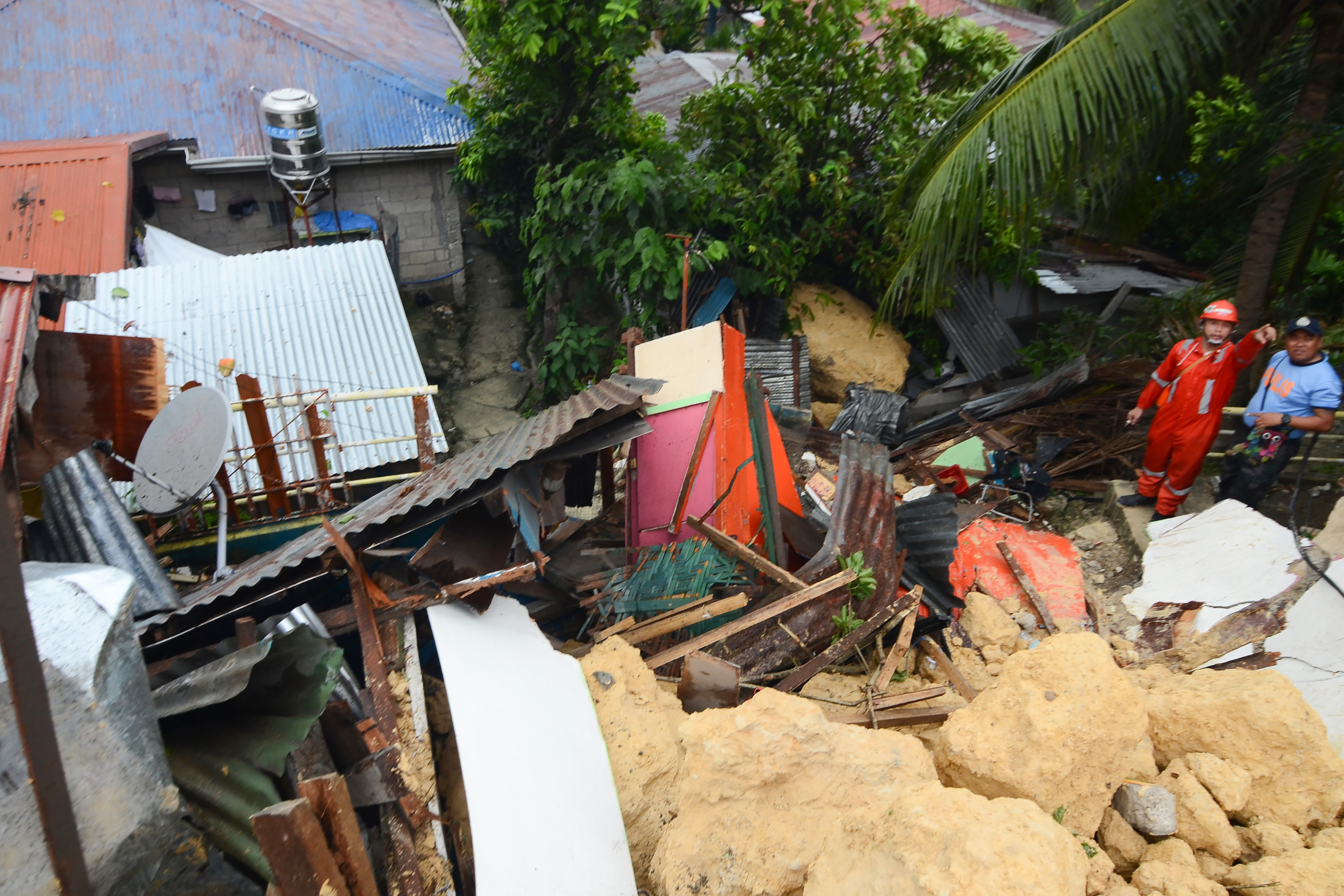 Al menos 12 muertos por deslave en Filipinas