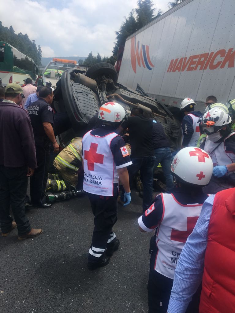Choca automóvil contra tráiler en la carretera México-Toluca - accidente-choque-mexico-toluca