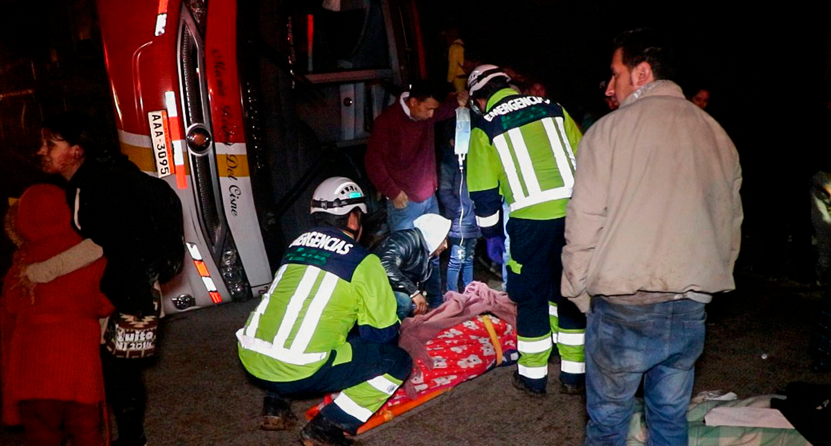 Accidente de autobús en Ecuador deja 11 muertos y 37 heridos
