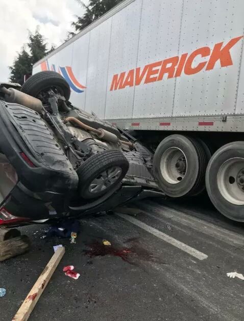 Choca automóvil contra tráiler en la carretera México-Toluca - accidente-mexico-toluca