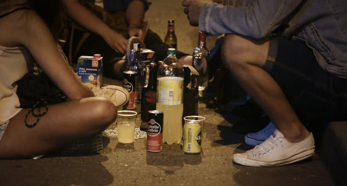 Los padres de familia introducen a los menores en el consumo de alcohol