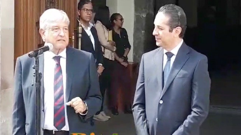 López Obrador se comunicó con Trudeau para impulsar TLCAN - amlo-con-el-gobernador-de-queretaro-francisco-dominguez