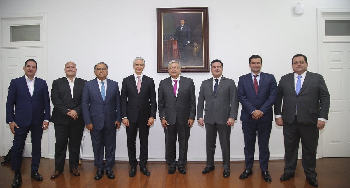 AMLO analiza con gobernadores proyectos benéficos para colonias pobres - amlo-gobernadores-1
