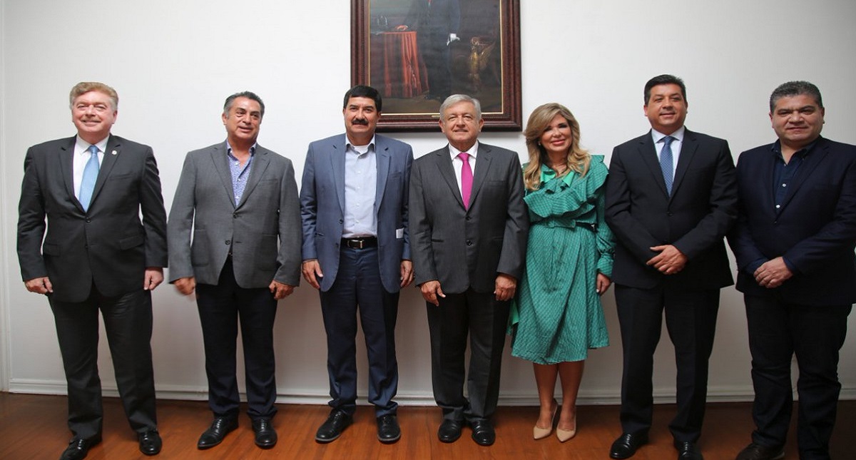 AMLO analiza con gobernadores proyectos benéficos para colonias pobres - amlo-gobernadores