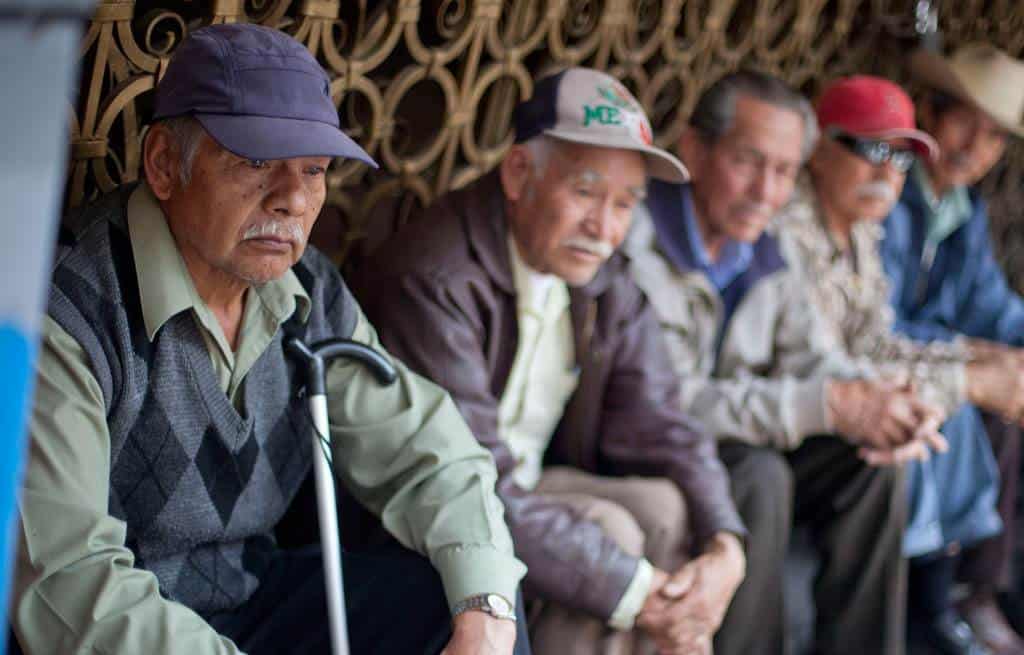 Gobierno de AMLO aumentaría tres años la edad en la pensión para adultos mayores - anciano