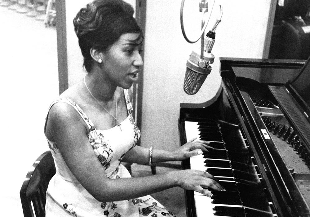 Diez cosas que no sabías sobre Aretha Franklin - arethafranklin-piano