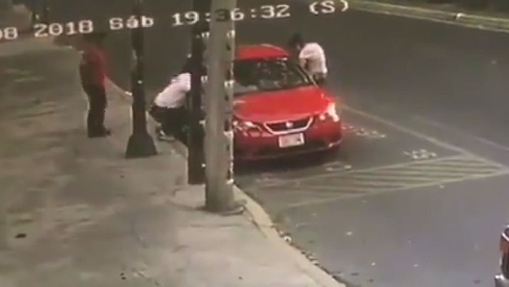 #Video Asaltan a automovilista en Azcapotzalco #Video Asaltan a automovilista en Azcapotzalco