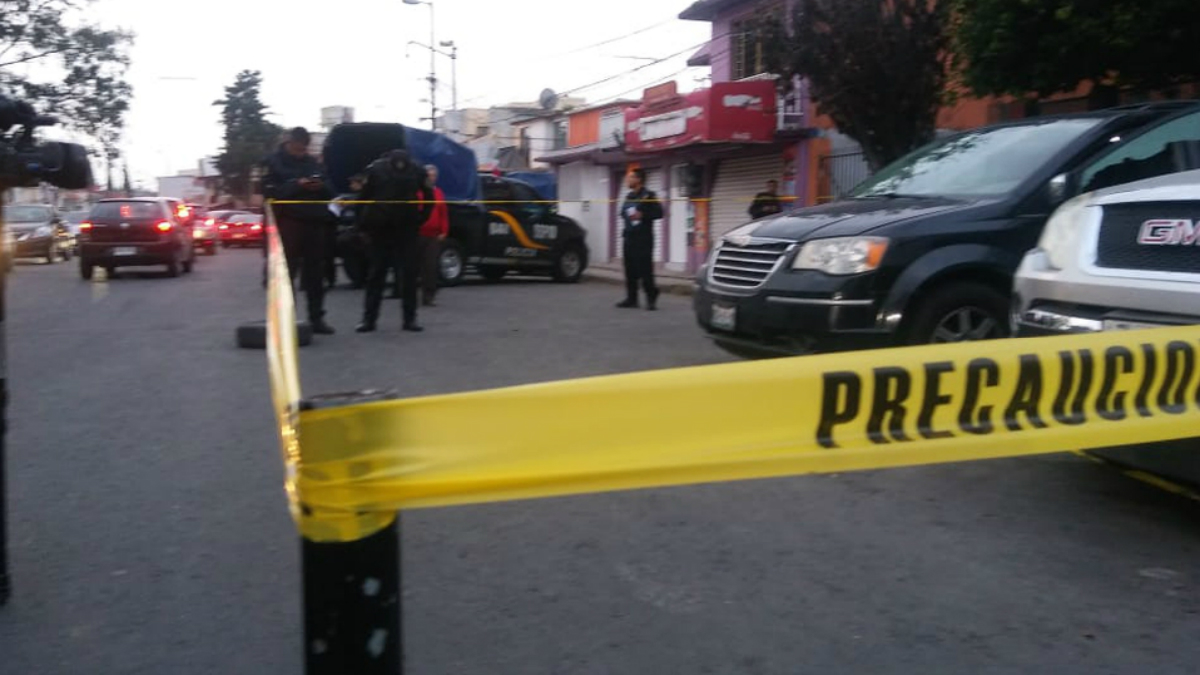 Asesinan a hombre afuera de su camioneta en Culhuacán