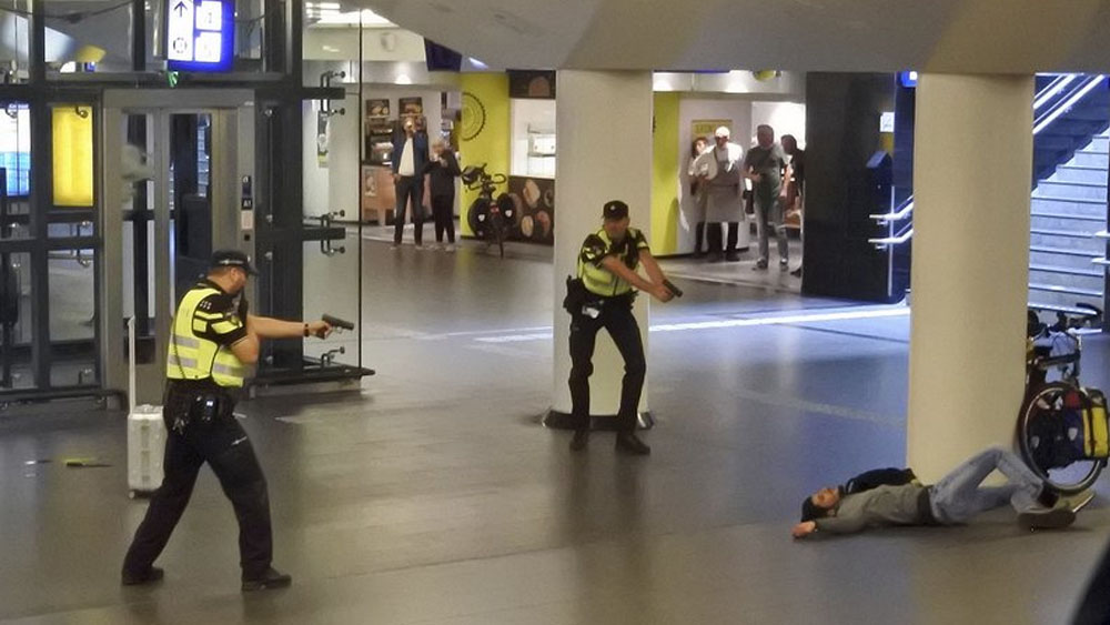 Atacante de Ámsterdam tenía “motivación terrorista”
